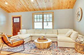 6 Mi to Lake Winnipesaukee: New Hampshire Home