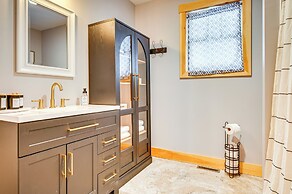 6 Mi to Lake Winnipesaukee: New Hampshire Home