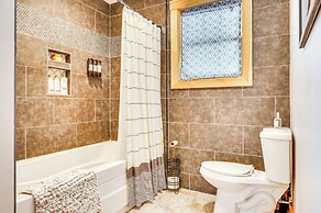 6 Mi to Lake Winnipesaukee: New Hampshire Home