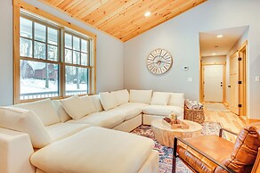 6 Mi to Lake Winnipesaukee: New Hampshire Home