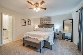10 Mi to Six Flags: Pet- & Family-friendly Retreat