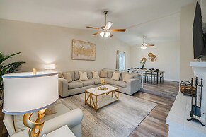 10 Mi to Six Flags: Pet- & Family-friendly Retreat