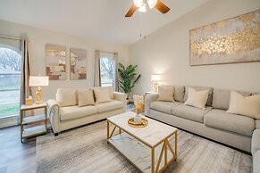 10 Mi to Six Flags: Pet- & Family-friendly Retreat
