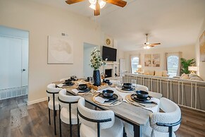 10 Mi to Six Flags: Pet- & Family-friendly Retreat