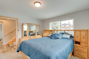 12 Mi to Dtwn Denver: Home w/ Fenced Backyard!