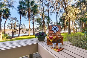 Waterfront Villa on Dataw Island: Deck w/ a View!