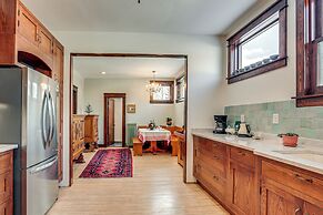 Close to Lake Superior: Walkable Washburn Charmer!