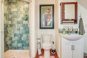 Close to Lake Superior: Walkable Washburn Charmer!