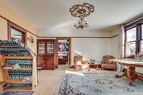 Close to Lake Superior: Walkable Washburn Charmer!