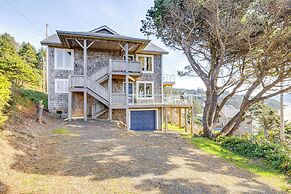Oceanside Escape w/ Stunning Views: Walk to Beach!