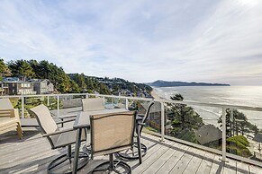 Oceanside Escape w/ Stunning Views: Walk to Beach!