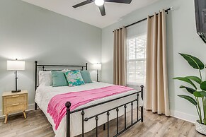 1 Mi to Dtwn: Pet-friendly Pensacola Getaway!