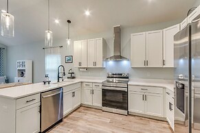 1 Mi to Dtwn: Pet-friendly Pensacola Getaway!