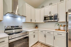 1 Mi to Dtwn: Pet-friendly Pensacola Getaway!