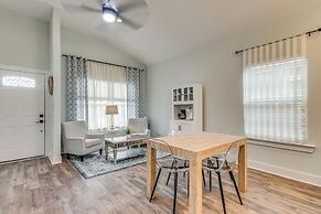 1 Mi to Dtwn: Pet-friendly Pensacola Getaway!