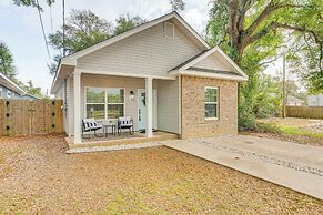 1 Mi to Dtwn: Pet-friendly Pensacola Getaway!