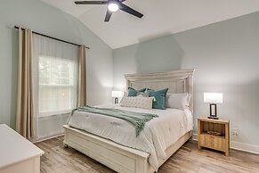 1 Mi to Dtwn: Pet-friendly Pensacola Getaway!