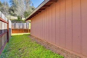 Near Hiking & Fishing: Tuolumne Cabin w/ Deck
