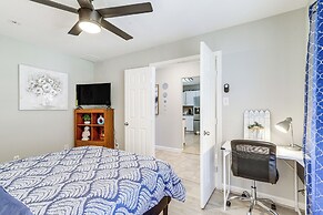 Swim & Unwind: Pet-friendly Home in Spring!