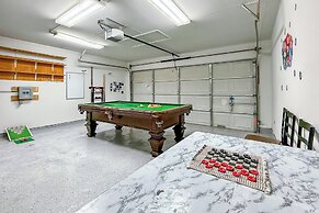 Swim & Unwind: Pet-friendly Home in Spring!