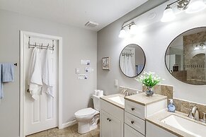 Swim & Unwind: Pet-friendly Home in Spring!