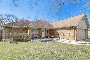 Swim & Unwind: Pet-friendly Home in Spring!