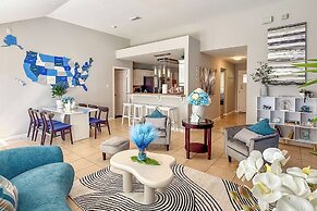 Swim & Unwind: Pet-friendly Home in Spring!