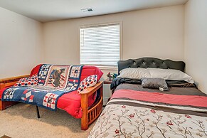 1 Mi to Moses Lake: Home w/ Private Yard & Hot Tub