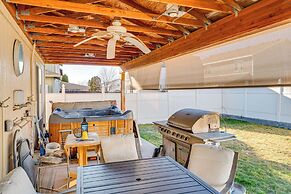 1 Mi to Moses Lake: Home w/ Private Yard & Hot Tub