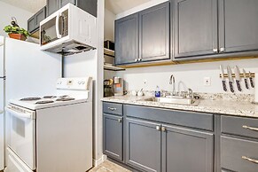 11 Mi to Isla Blanca Beach: Townhome w/ Lake Views