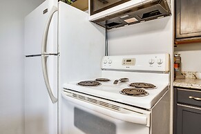 11 Mi to Isla Blanca Beach: Townhome w/ Lake Views