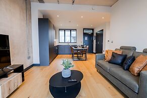 Marron Suite 2BR City Walks