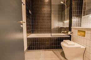 Marron Suite 2BR City Walks