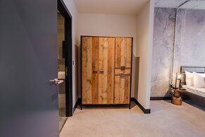 Marron Suite 2BR City Walks