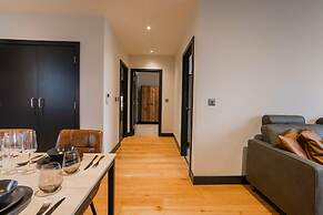 Marron Suite 2BR City Walks