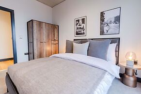 Marron Suite 2BR City Walks