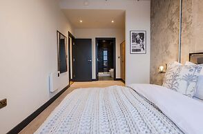 Marron Suite 2BR City Walks