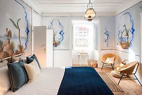 Luxury Building With Rooftop in Central Ericeira