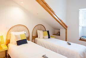 Luxury Building With Rooftop in Central Ericeira