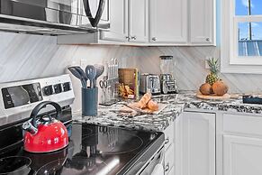 Mermaid Manor Waterfront Haven w Hot Tub Dock