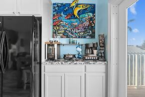 Mermaid Manor Waterfront Haven w Hot Tub Dock