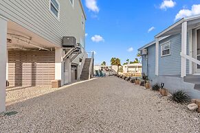 Mermaid Manor Waterfront Haven w Hot Tub Dock