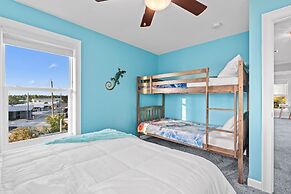 Mermaid Manor Waterfront Haven w Hot Tub Dock