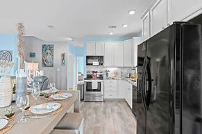 Mermaid Manor Waterfront Haven w Hot Tub Dock