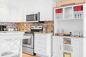 Seabreeze Cove Waterfront Gem 38 Foot Dock Cabana Club