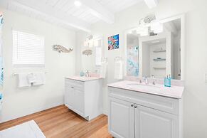 Seabreeze Cove Waterfront Gem 38 Foot Dock Cabana Club