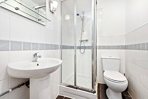 JOIVY Cosy 3bed Family Flat near Leith