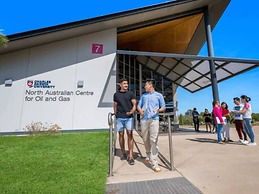 Zenhouse Harmony Modern Home Near CDU Hospital