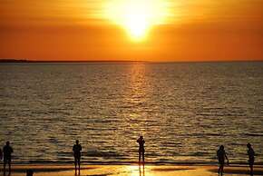 Zenhouse Harmony Modern Home Near CDU Hospital