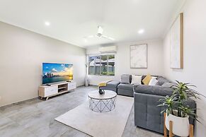 Zenhouse Harmony Modern Home Near CDU Hospital